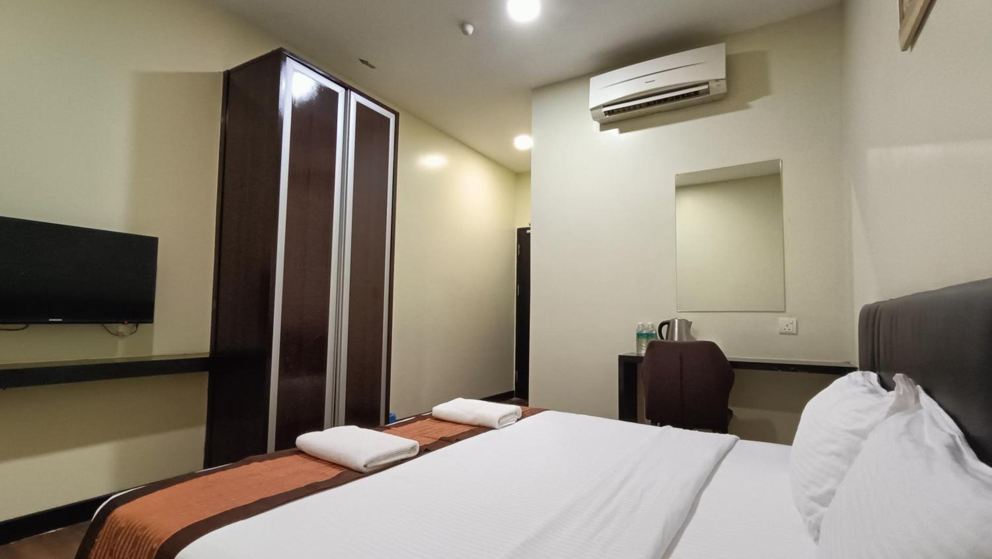 The Corum View Hotel Bayan Lepas Esterno foto